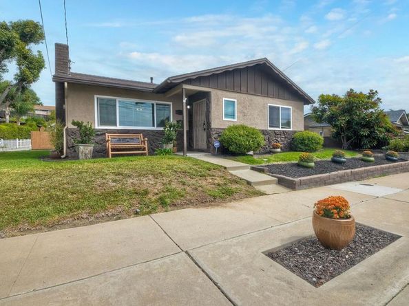 4960 Sparks Avenue, San Diego CA 92110