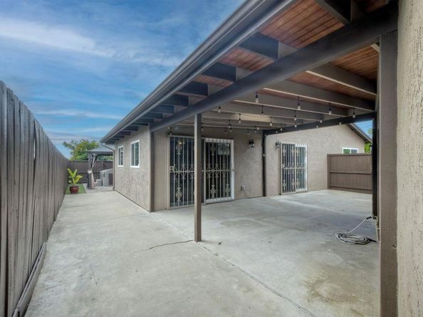 4960 Sparks Avenue, San Diego CA 92110