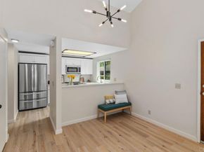 8370 Via Sonoma F, La Jolla CA 92037