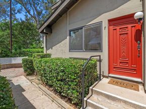 8370 Via Sonoma F, La Jolla CA 92037