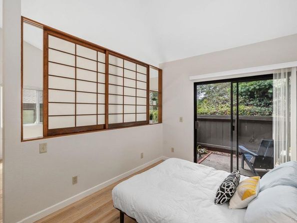 8370 Via Sonoma F, La Jolla CA 92037