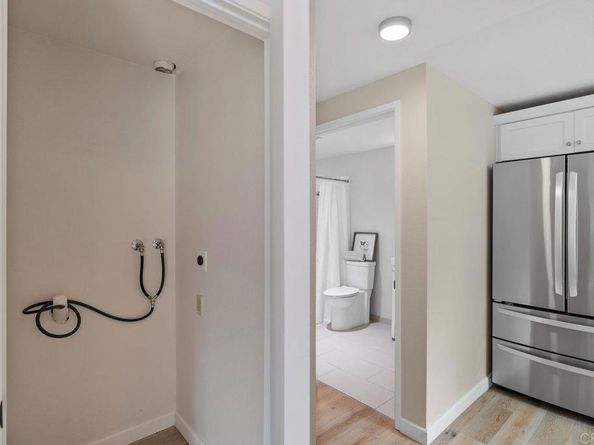 8370 Via Sonoma F, La Jolla CA 92037