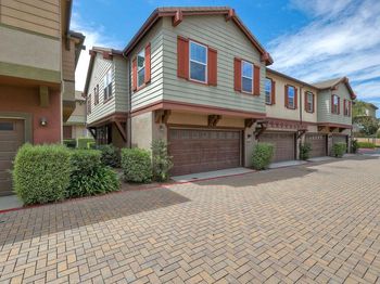 1512 Champion Lane