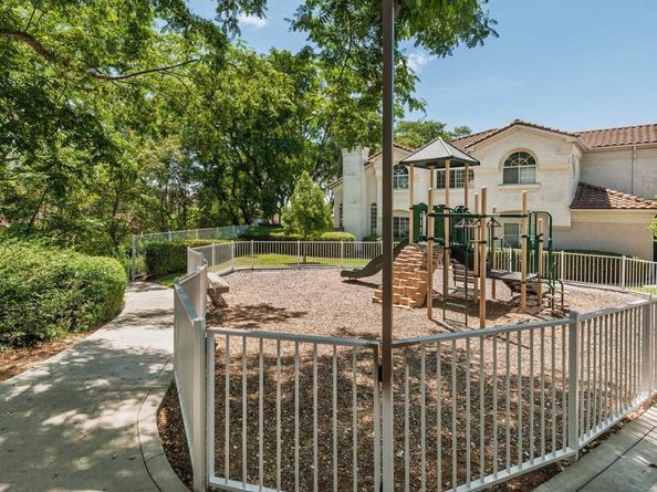 1860 Matin Circle 103, San Marcos CA 92069