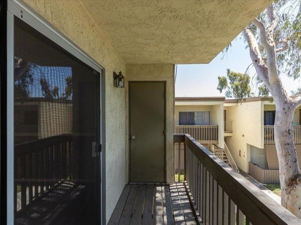 432 Edghill Lane 160, Oceanside CA 92054