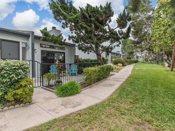 7335 Alicante Road C, Carlsbad CA 92009