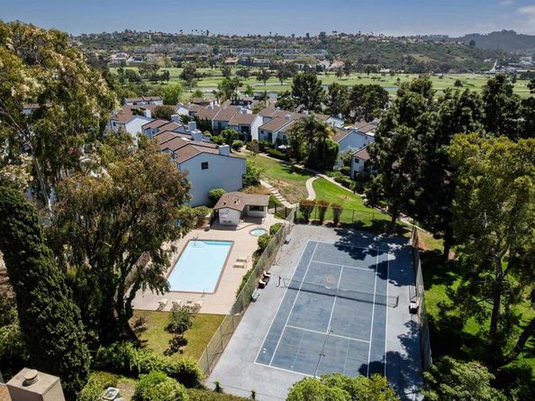 7335 Alicante Road C, Carlsbad CA 92009