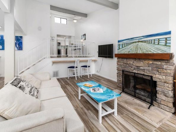 7335 Alicante Road C, Carlsbad CA 92009