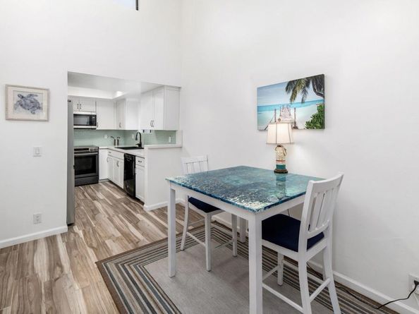 7335 Alicante Road C, Carlsbad CA 92009