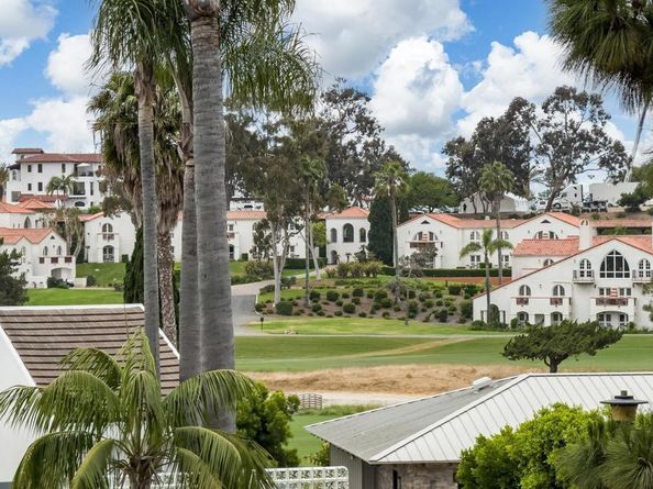 7335 Alicante Road C, Carlsbad CA 92009