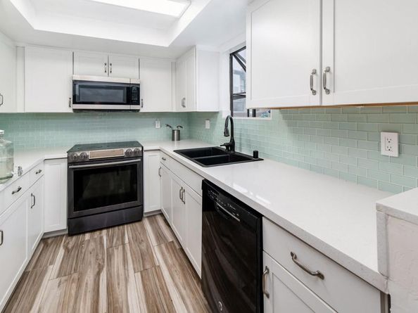 7335 Alicante Road C, Carlsbad CA 92009