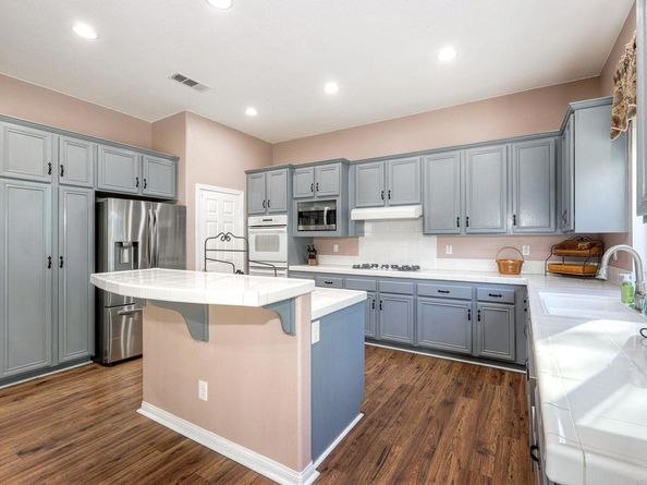 3225 Hidden Estates Lane, Escondido CA 92027