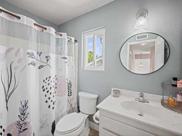 1251 Remington Court, Vista CA 92083