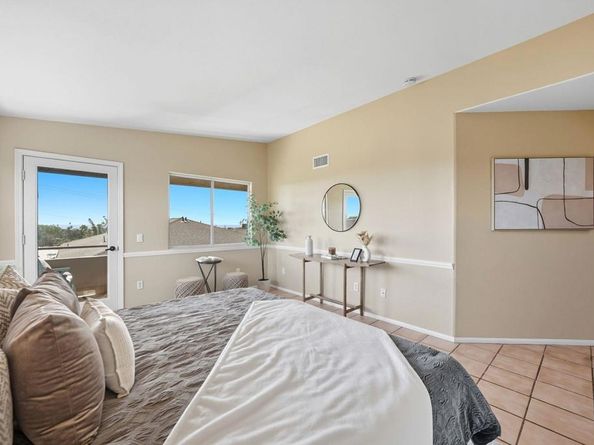 553 Hygeia Ave. Avenue A, Encinitas CA 92024
