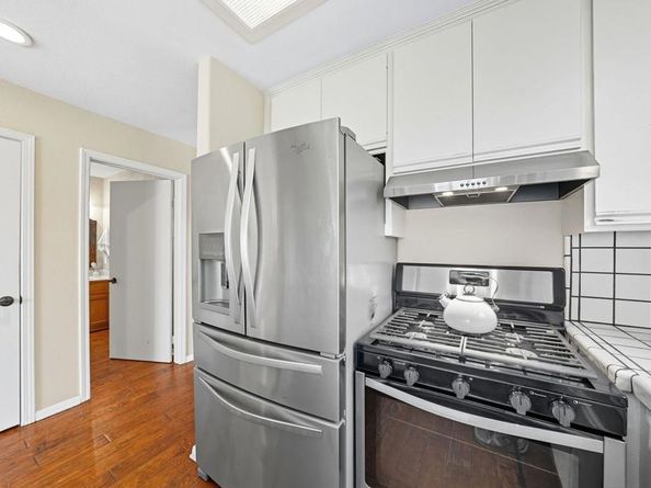 553 Hygeia Ave. Avenue A, Encinitas CA 92024