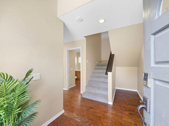 553 Hygeia Ave. Avenue A, Encinitas CA 92024