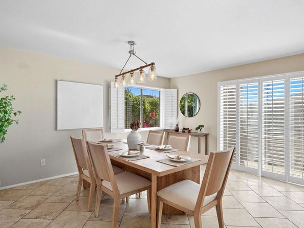 553 Hygeia Ave. Avenue A, Encinitas CA 92024