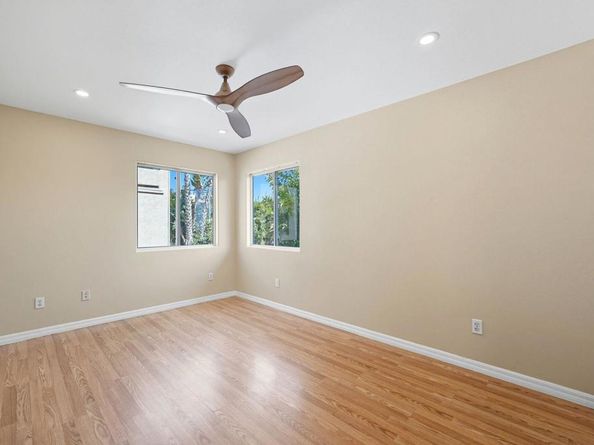 553 Hygeia Ave. Avenue A, Encinitas CA 92024