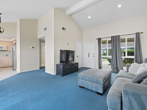 3685 Vista Campana N 62, Oceanside CA 92057