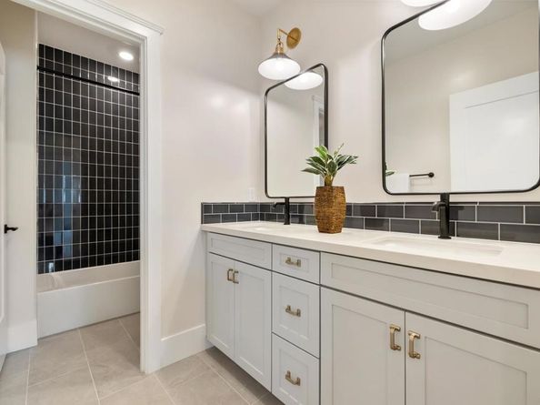 3739 3743 Adams Street, Carlsbad CA 92008