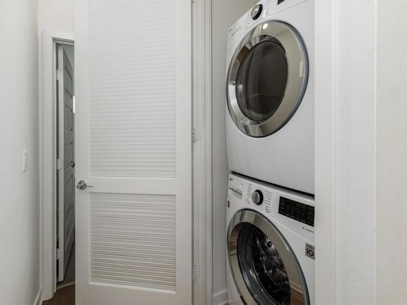 6140 Colt Place 104, Carlsbad CA 92009