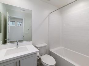 6140 Colt Place 104, Carlsbad CA 92009