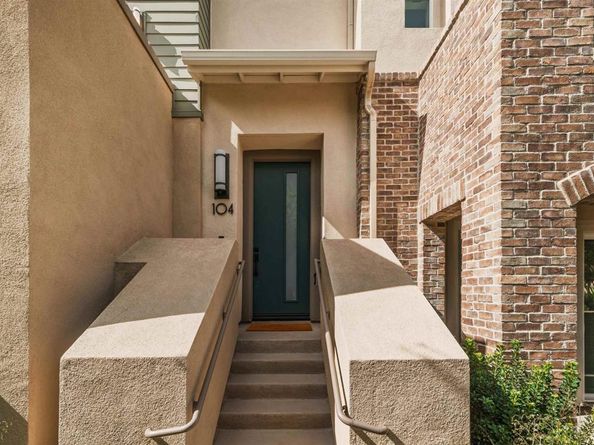 6140 Colt Place 104, Carlsbad CA 92009