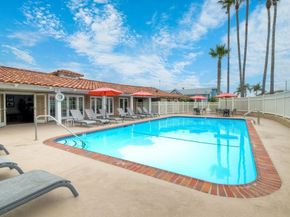 6494 Friendly Place, Carlsbad CA 92011