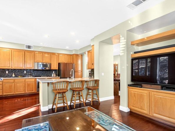 5531 Foxtail Loop, Carlsbad CA 92010