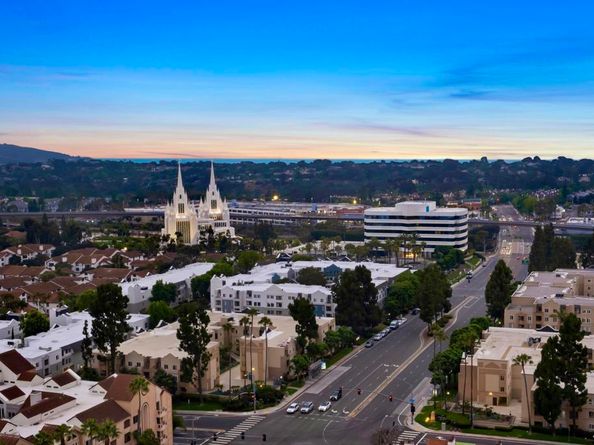 3890 Nobel Drive 1505, San Diego CA 92122