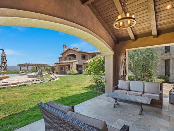 8287 Run of the Knolls, San Diego CA 92127