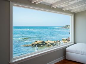 5710 Dolphin Place, La Jolla CA 92037