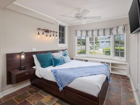 5710 Dolphin Place, La Jolla CA 92037