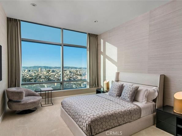 900 W Olympic Boulevard 38D, Los Angeles CA 90015