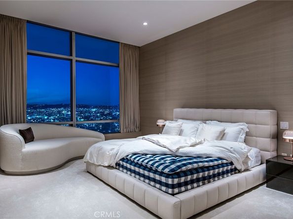 900 W Olympic Boulevard 38D, Los Angeles CA 90015