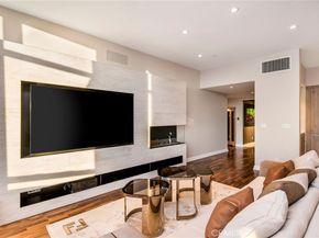 900 W Olympic Boulevard 38D, Los Angeles CA 90015