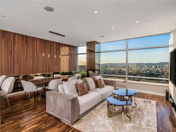 900 W Olympic Boulevard