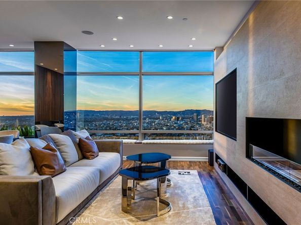 900 W Olympic Boulevard 38D, Los Angeles CA 90015