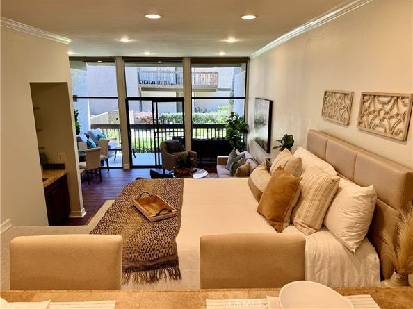 5104 Marina Pacifica Drive S, Long Beach CA 90803