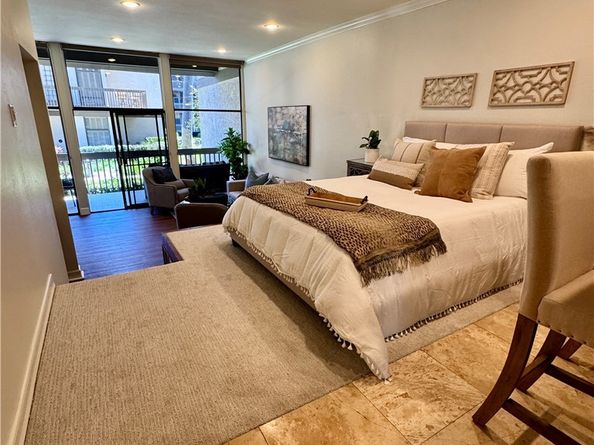 5104 Marina Pacifica Drive S, Long Beach CA 90803