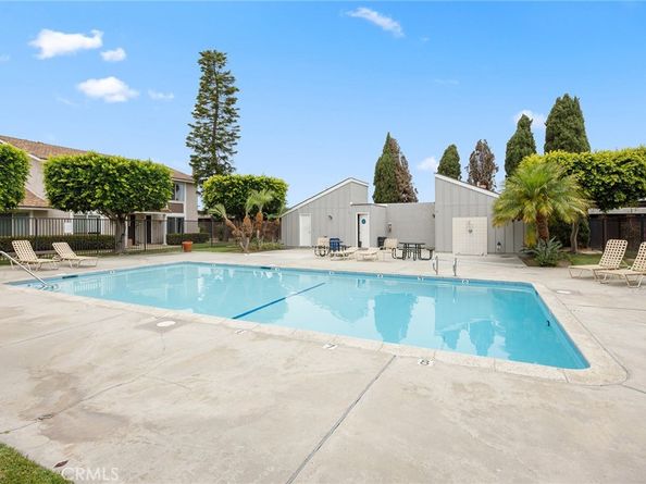 16892 Limelight Circle B, Huntington Beach CA 92647