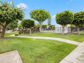 16892 Limelight Circle B, Huntington Beach CA 92647