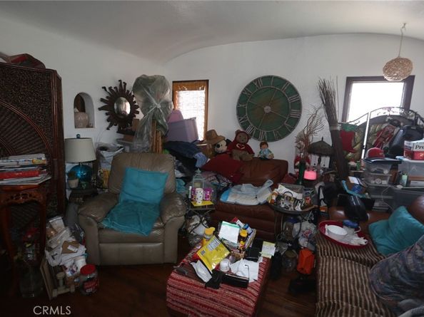 6072 Myrtle Avenue, Long Beach CA 90805