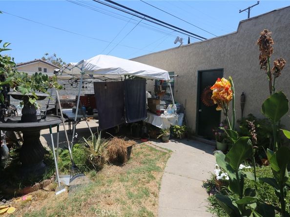 6072 Myrtle Avenue, Long Beach CA 90805