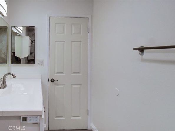 1000 W Macarthur 107, Santa Ana CA 92707