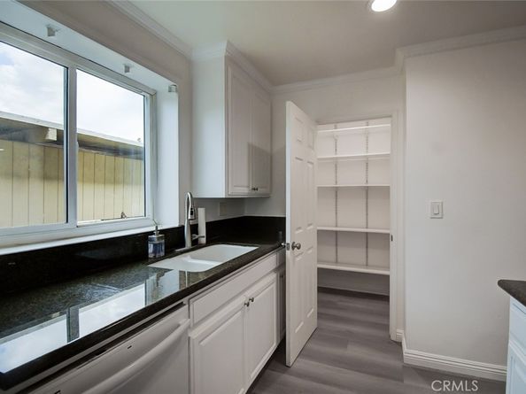 1000 W Macarthur 107, Santa Ana CA 92707