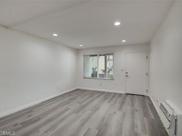 1000 W Macarthur 107, Santa Ana CA 92707