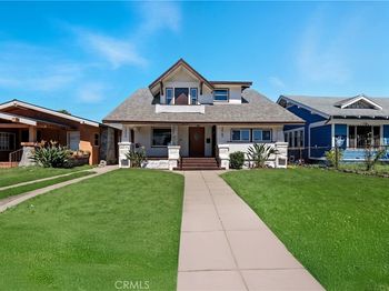 1261 W 51st Place