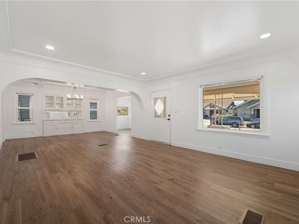 1261 W 51st Place, Los Angeles CA 90037