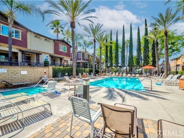 1565 Ledgestone Lane, Pomona CA 91767